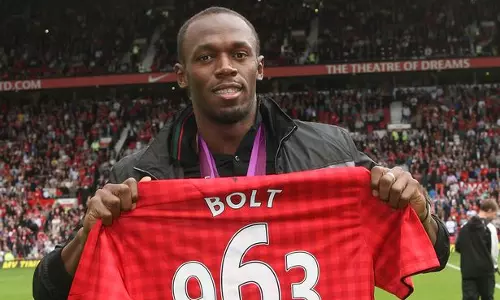 ഉസൈന്‍ ബോള്‍ട്ട് ഫുട്ബോള്‍ മൈതാനത്തേക്ക്