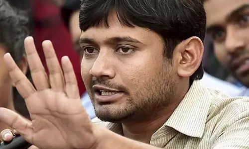 പാകിസ്താനിലേക്ക് പോവണമെന്ന് കനയ്യയോട് ബിജെപി പ്രവര്ത്തകര്; ചീമുട്ടയെറിഞ്ഞു പാകിസ്താനിലേക്ക് പോവണമെന്ന് കനയ്യയോട് ബിജെപി പ്രവര്ത്തകര്; ചീമുട്ടയെറിഞ്ഞു