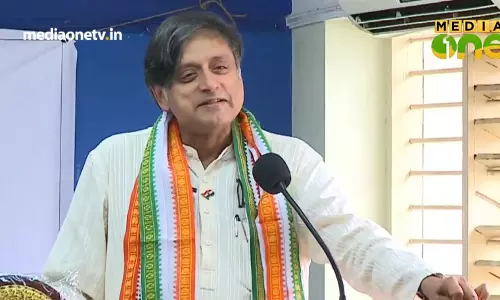 കേരളത്തില്‍ പോലും മലയാളം ചെലവാകാത്ത കാലമാണ്  PoliMix 593 Part2