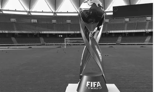 ഫിഫ അണ്ടര്‍ 17 ട്രോഫി പ്രദര്‍ശിപ്പിച്ചു