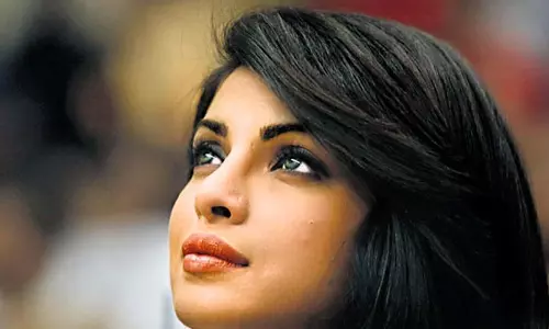 ‌പ്രിയങ്ക ചോപ്രക്ക് ഓസ്‍കര്‍ അവതാരകയാവാന്‍ ക്ഷണം