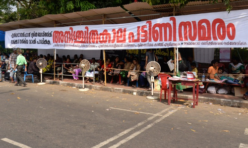 എന്ഡോസള്ഫാന് ഇരകളുടെ സമരം എട്ട് ദിവസം പിന്നിട്ടു; ഇന്ന് ചര്ച്ച എന്ഡോസള്ഫാന് ഇരകളുടെ സമരം എട്ട് ദിവസം പിന്നിട്ടു; ഇന്ന് ചര്ച്ച