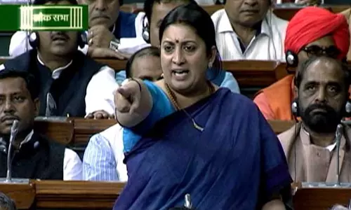 രോഹിതിന്‍റെ മരണം: പറഞ്ഞത് വിഴുങ്ങി സ്മൃതി ഇറാനി