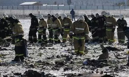 ഫ്ളൈ ദുബൈ വിമാനത്തിന്റെ ബ്ളാക്ക് ബോക്സുകളില് നിന്ന് വിവര ശേഖരണം തുടങ്ങി ഫ്ളൈ ദുബൈ വിമാനത്തിന്റെ ബ്ളാക്ക് ബോക്സുകളില് നിന്ന് വിവര ശേഖരണം തുടങ്ങി