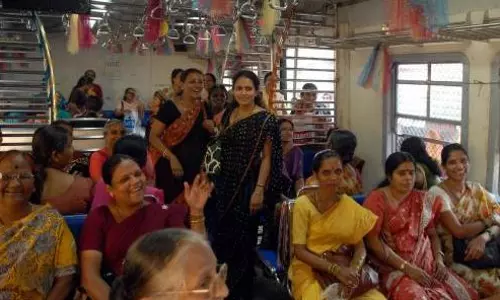 വിജയ് മല്ല്യയെ ചൂണ്ടിക്കാട്ടി 260 രൂപ പിഴയടക്കാതിരുന്ന ട്രെയിന്‍ യാത്രക്കാരിക്ക് ഏഴ് ദിവസം തടവ്