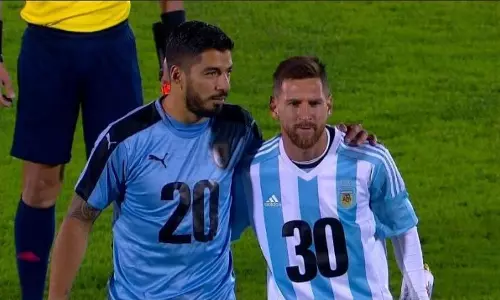 അർജന്റീന ഉറുഗ്വായോട് ഗോൾ രഹിത സമനില വഴങ്ങി; ബ്രസീലിന് ജയം അർജന്റീന ഉറുഗ്വായോട് ഗോൾ രഹിത സമനില വഴങ്ങി; ബ്രസീലിന് ജയം