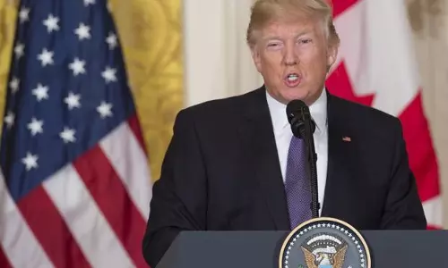 ഗൾഫ് പ്രതിസന്ധിക്ക് പരിഹാരം തേടി ട്രംപ് വീണ്ടും രംഗത്ത് ഗൾഫ് പ്രതിസന്ധിക്ക് പരിഹാരം തേടി ട്രംപ് വീണ്ടും രംഗത്ത്