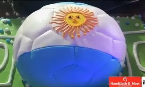 ഒരു കട്ട അര്ജന്റീനിയന് ആരാധകന്റെ കല്യാണം ഒരു കട്ട അര്ജന്റീനിയന് ആരാധകന്റെ കല്യാണം