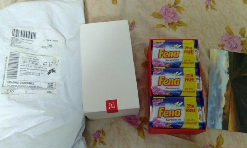 ആമസോണില്‍ ഫോണ്‍ ഓര്‍ഡര്‍ ചെയ്തു, കിട്ടിയത് മൂന്ന് സോപ്പ്