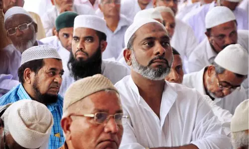 ഹജ്ജ് കമ്മറ്റിയെ അറിയിക്കാതെ ഹജ്ജ് സര്വ്വീസ് നെടുമ്പാശ്ശേരിയിലേക്ക് മാറ്റി ഹജ്ജ് കമ്മറ്റിയെ അറിയിക്കാതെ ഹജ്ജ് സര്വ്വീസ് നെടുമ്പാശ്ശേരിയിലേക്ക് മാറ്റി