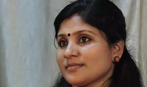 ഊഴം കാത്തു നിന്ന് നിന്നെ എനിക്കും കാണണ്ട. നെഞ്ചിലുണ്ടാകും. ....മരിക്കാതെ