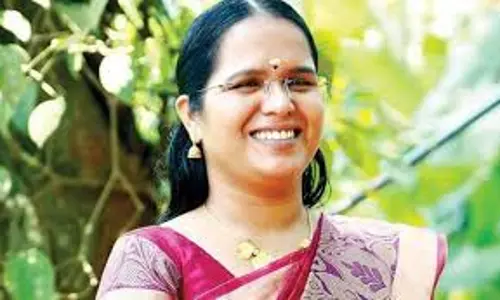 ജയലക്ഷ്മിക്കെതിരെയുള്ള പോസ്റ്ററുകള്‍ക്ക് പിന്നില്‍ കോണ്‍ഗ്രസ് പ്രവര്‍ത്തകര്‍