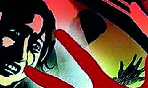 ആണ്‍കുട്ടികളോട് സംസാരിച്ചതിന് പിതാവ് പതിനഞ്ചുകാരിയെ കൊലപ്പെടുത്തി