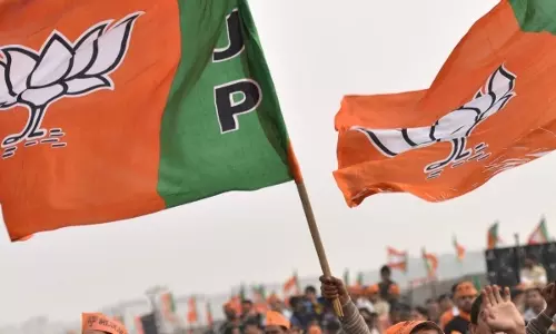 സ്ഥാനാര്ത്ഥി പ്രഖ്യാപനം നീണ്ടു; പ്രചാരണത്തില് ഒപ്പമെത്താന് ബിജെപി സ്ഥാനാര്ത്ഥി പ്രഖ്യാപനം നീണ്ടു; പ്രചാരണത്തില് ഒപ്പമെത്താന് ബിജെപി