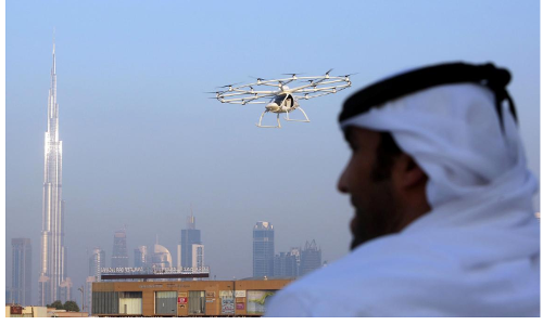 ലോകത്തെ ആദ്യ ഡ്രൈവറില്ലാ പറക്കും ടാക്സി ദുബൈയില്‍ പറന്നു