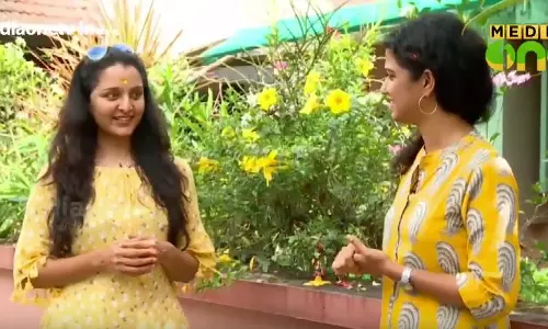 സുജാതയുടെ വിശേഷങ്ങള് പങ്കുവെച്ച് മഞ്ജു വാര്യര് സുജാതയുടെ വിശേഷങ്ങള് പങ്കുവെച്ച് മഞ്ജു വാര്യര്