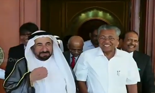 ഷാര്‍ജ ഭരണാധികാരിക്ക് കാലിക്കറ്റ് സര്‍വകലാശാല ഡി ലിറ്റ് നല്‍കി ആദരിച്ചു