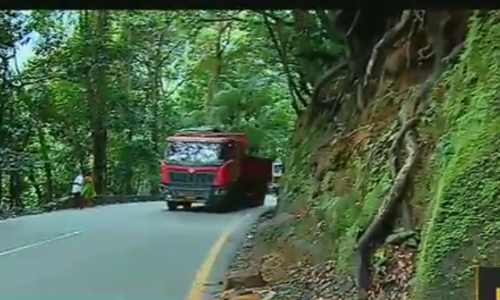 താമരശ്ശേരി ചുരം; ഗതാഗതക്കുരുക്ക് പരിഹരിക്കണമെങ്കില്‍ റോഡിന്റെ വീതി കൂട്ടണം