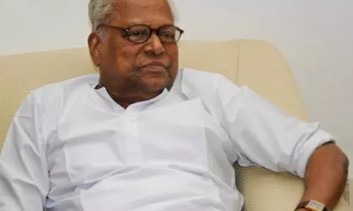 ചീഫ് സെക്രട്ടറിയുടെ വെളിപ്പെടുത്തല് സര്ക്കാരിനെതിരായ രൂക്ഷ വിമര്ശമാണെന്ന് വിഎസ് ചീഫ് സെക്രട്ടറിയുടെ വെളിപ്പെടുത്തല് സര്ക്കാരിനെതിരായ രൂക്ഷ വിമര്ശമാണെന്ന് വിഎസ്