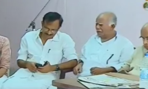 ജെഡിഎസ് സ്ഥാനാര്‍ഥി പ്രശ്നം; പാര്‍ട്ടി നിരീക്ഷകര്‍ മണ്ഡലത്തിലെത്തി