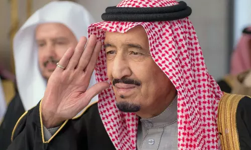 സല്‍മാന്‍ രാജാവിന്റെ റഷ്യന്‍ പര്യടനം; ബില്യന്‍ ഡോളറിന്റെ ധാരണാ പത്രങ്ങള്‍ ഒപ്പുവെച്ചു