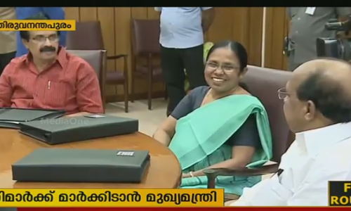 മന്ത്രിമാർക്ക് മാർക്കിടാൻ മുഖ്യമന്ത്രി;  വകുപ്പുകളുടെ പ്രവർത്തനം വിലയിരുത്തും