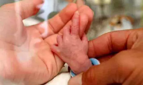 അഞ്ച് ആണ്‍മക്കളുള്ള മാതാപിതാക്കള്‍ ഒടുവില്‍ പിറന്ന പെണ്‍കുഞ്ഞിനെ കൊന്നു