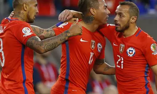 നാലടിയില്‍ ചിലി ക്വാര്‍ട്ടറില്‍