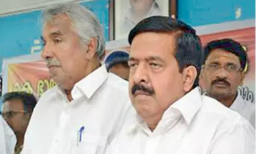 സോളാറില്‍ കുഴങ്ങി കോണ്‍ഗ്രസ്