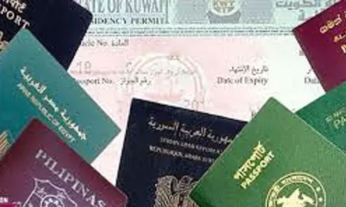 കമ്പ്യൂട്ടര്‍ സംവിധാനത്തില്‍ തകരാര്‍: വിദേശ തൊഴിലാളികളുടെ വര്ക്ക് പെര്‍മിറ്റ് വിതരണം കുവൈത്ത് താത്ക്കാലികമായി നിര്‍ത്തി