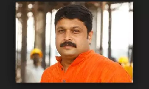 ഇടതുപക്ഷം കാലത്തിന്‍റെ അനിവാര്യത: നികേഷ് കുമാര്‍