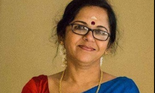 വിദ്യാ ബാലൻ രക്ഷപ്പെട്ടു, മഞ്ജു വാര്യർ പെട്ടു എന്നു പറയുന്നതാകും ശരി; ശാരദക്കുട്ടി