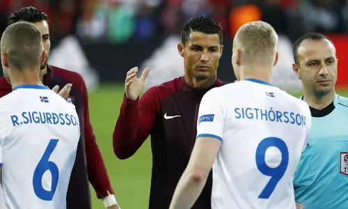 പോര്‍ച്ചുഗലിനെ ഐ‌സ‌്‌ലന്‍ഡ് സമനിലയില്‍ തളച്ചു