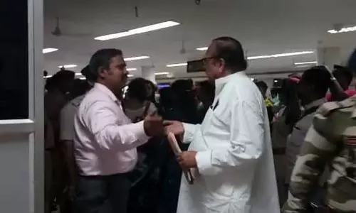 പൌരത്വ രജിസ്റ്ററിനെതിരായ പ്രതിഷേധം: അസമിലെത്തിയ തൃണമൂല്‍ സംഘത്തെ പൊലീസ് തടഞ്ഞു