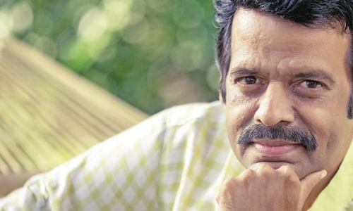 താരങ്ങള്‍ക്ക് വേണ്ടി കയ്യടിച്ചവര്‍ ഐ.വി ശശിക്ക് വേണ്ടി കയ്യടിച്ച കാലം