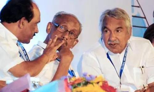 മുഖ്യമന്ത്രിയുടെ നേതൃത്വത്തില്‍ എ ഗ്രൂപ്പ് നേതാക്കള്‍ യോഗം ചേര്‍ന്നു