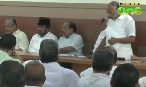 സമസ്ത-ലീഗ് പ്രശ്നം; പാണക്കാട് പ്രത്യേക യോഗം ചേര്‍ന്നു