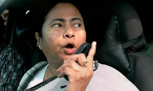 എന്‍റെ ഫോണ്‍ ആധാറുമായി ബന്ധിപ്പിക്കില്ല: കേന്ദ്ര ഉത്തരവിനെതിരെ മമത