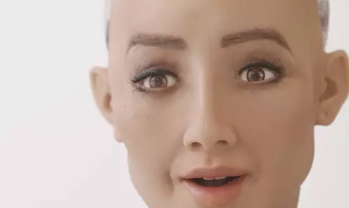 റോബോട്ടിന് സൌദി പൌരത്വം റോബോട്ടിന് സൌദി പൌരത്വം