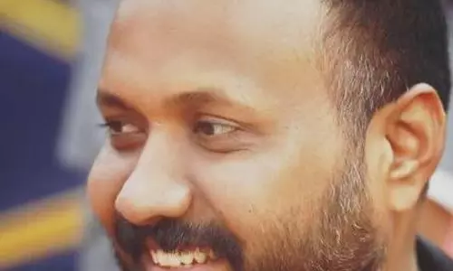 പഴയ സംവിധായകരെ അധിക്ഷേപിക്കുന്നവരോട് പുച്ഛം മാത്രമെന്ന് ഒമര് ലുലു പഴയ സംവിധായകരെ അധിക്ഷേപിക്കുന്നവരോട് പുച്ഛം മാത്രമെന്ന് ഒമര് ലുലു