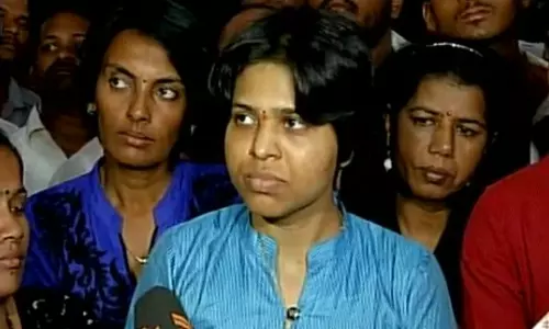 ശനി ഷിംഗനാപൂര് ക്ഷേത്രത്തില് സംഘര്ഷം ശനി ഷിംഗനാപൂര് ക്ഷേത്രത്തില് സംഘര്ഷം