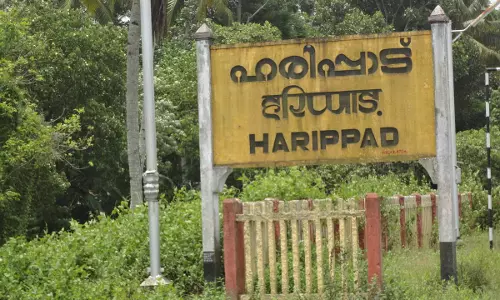 ആഭ്യന്തരമന്ത്രിയെ നേരിടാന് സിപിഐ സംസ്ഥാന എക്സിക്യൂട്ടിവ് കമ്മിറ്റിയംഗം ആഭ്യന്തരമന്ത്രിയെ നേരിടാന് സിപിഐ സംസ്ഥാന എക്സിക്യൂട്ടിവ് കമ്മിറ്റിയംഗം