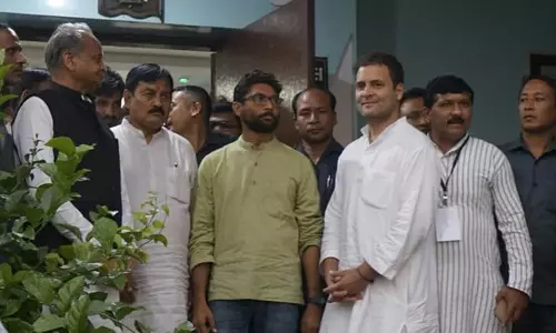 ദലിത് ആവശ്യങ്ങള്‍ പ്രകടനപത്രികയില്‍ ഉള്‍പ്പെടുത്തും; കോണ്‍ഗ്രസിന് പൂര്‍ണ പിന്തുണയുമായി ജിഗ്നേഷ് മേവാനി