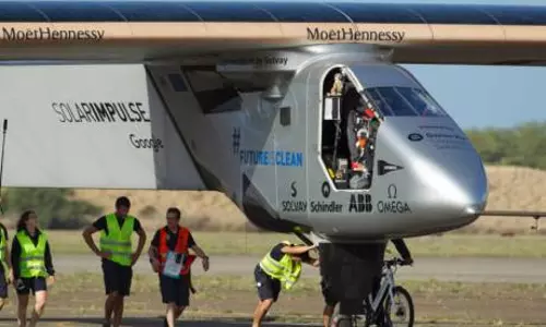 സൗരോര്‍ജ വിമാനം വീണ്ടും പറന്നുയരുന്നു