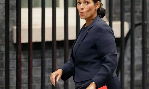 ഇസ്രായേല്‍ രാഷ്ട്രീയ നേതാക്കളുമായി രഹസ്യ ചര്‍ച്ച;  ഇന്ത്യന്‍ വംശജയായ ബ്രിട്ടീഷ് മന്ത്രി പ്രീതി പട്ടേല്‍ രാജിവെച്ചു