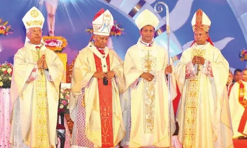 ലത്തീന്‍ അതിരൂപതാ സഹായ മെത്രാനായി റവ.ഡോ ആര്‍ ക്രിസ്തുദാസ് അഭിഷിക്തനായി