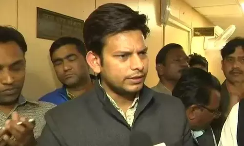 ഡല്ഹി ചീഫ് സെക്രട്ടറിയെ മര്ദ്ദിച്ചെന്ന പരാതി: എഎപി എംഎല്എ അറസ്റ്റില് ഡല്ഹി ചീഫ് സെക്രട്ടറിയെ മര്ദ്ദിച്ചെന്ന പരാതി: എഎപി എംഎല്എ അറസ്റ്റില്