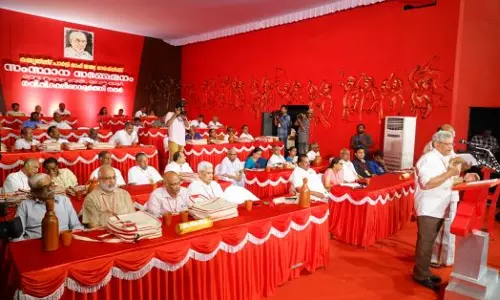 കോടിയേരി വീണ്ടും സിപിഎം സംസ്ഥാന സെക്രട്ടറി; 87 അംഗ സംസ്ഥാന കമ്മിറ്റിയിൽ പത്ത് പുതുമുഖങ്ങള് കോടിയേരി വീണ്ടും സിപിഎം സംസ്ഥാന സെക്രട്ടറി; 87 അംഗ സംസ്ഥാന കമ്മിറ്റിയിൽ പത്ത് പുതുമുഖങ്ങള്