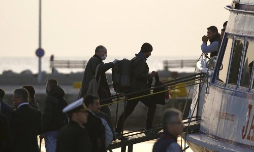 തുര്‍ക്കി വഴി യൂറോപ്പിലെത്തിയ അഭയാര്‍ഥികളെ ഗ്രീസ് നാടുകടത്തി