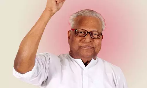 വിഎസ് മലമ്പുഴയില് പ്രചരണം തുടങ്ങി വിഎസ് മലമ്പുഴയില് പ്രചരണം തുടങ്ങി